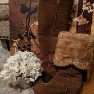 BearPaw Boots SZ 9